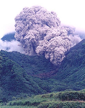 富士山の火山が爆発すれば、日本はどん底に落ち、日本の未来はどこに